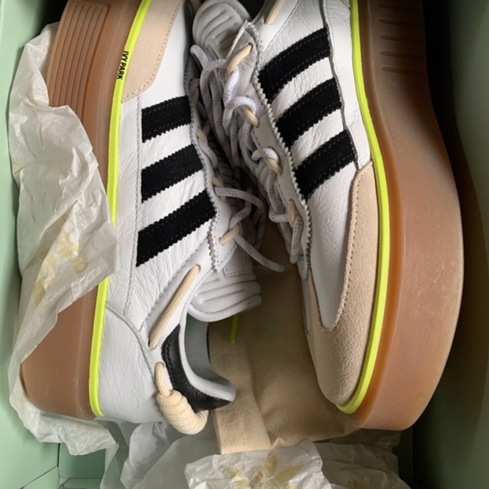 ✨🐝 ADIDAS X IVY PARK SUPERSLEEK 72 🐝✨ - Picture 3 of 10